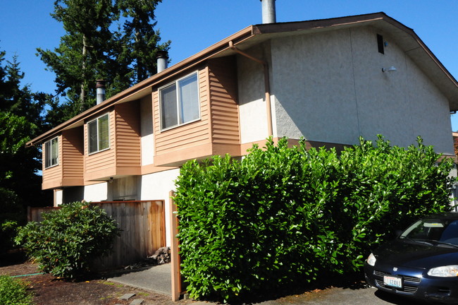 Redcliffe House in Edmonds, WA - Foto de edificio - Building Photo