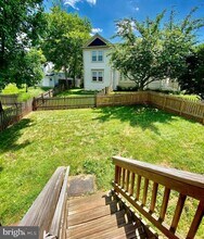 18 Brookmeade Ct in Sterling, VA - Building Photo - Building Photo