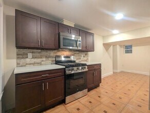 377 Ogden Ave. in Jersey City, NJ - Building Photo - Building Photo
