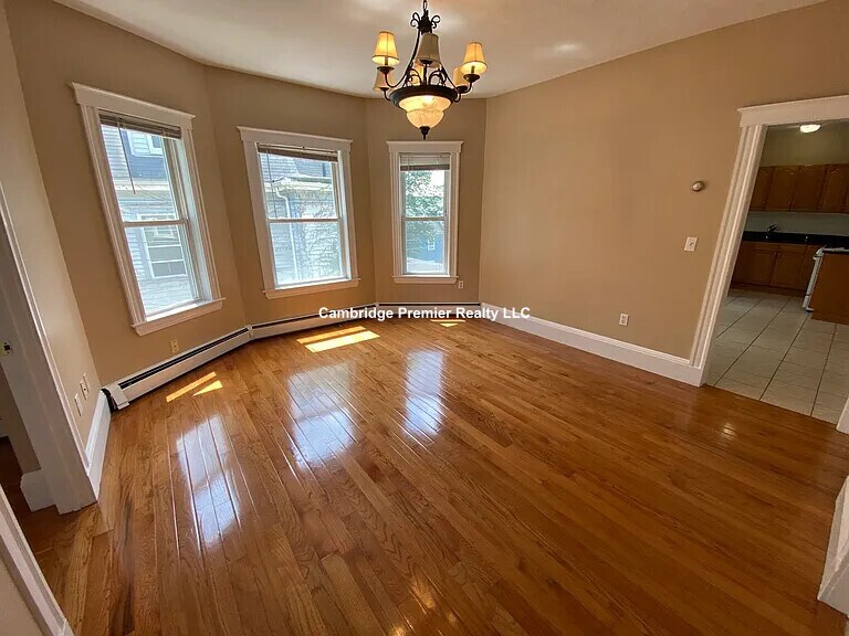 106 Glenwood Rd in Somerville, MA - Foto de edificio