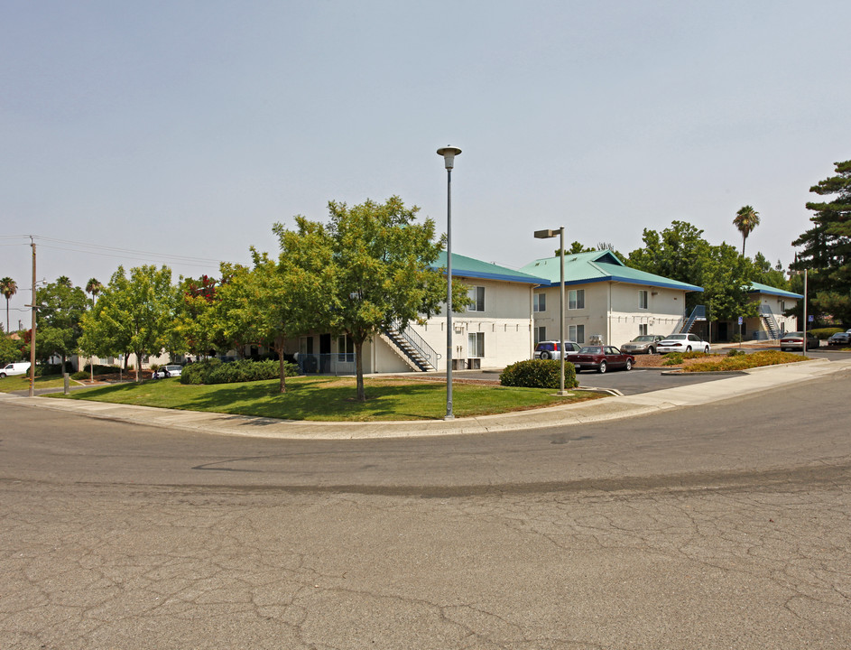 Northcrest Circle Apartments in Carmichael, CA - Foto de edificio