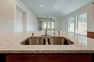 32037 Trails End Rd in Conroe, TX - Building Photo - Building Photo