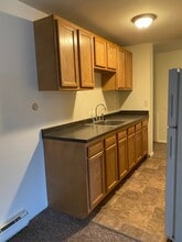 Hilltop Garden Apartments in Holyoke, MA - Building Photo - Building Photo