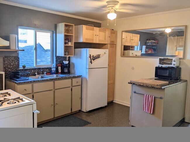 4614 SE 67th Ave, Unit 3 in Portland, OR - Building Photo - Building Photo