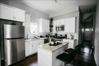228 Lotus Ave in San Antonio, TX - Building Photo - Building Photo