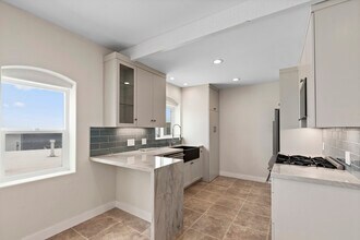 3309 Highland Ave in Manhattan Beach, CA - Building Photo - Building Photo