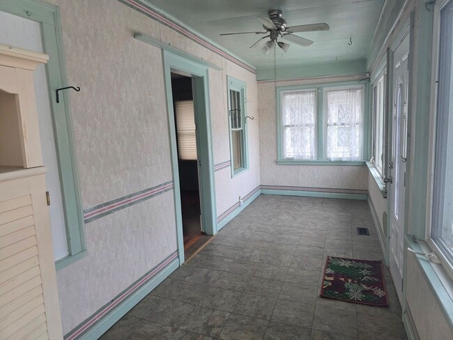 2226 Roger St in South Bend, IN - Foto de edificio - Building Photo