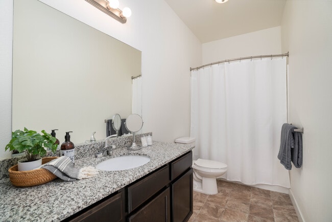 Sundance at Baxter Meadows in Bozeman, MT - Building Photo - Building Photo