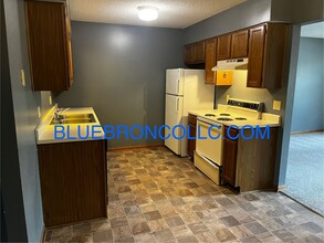 173 NW Vesper St in Blue Springs, MO - Building Photo - Building Photo