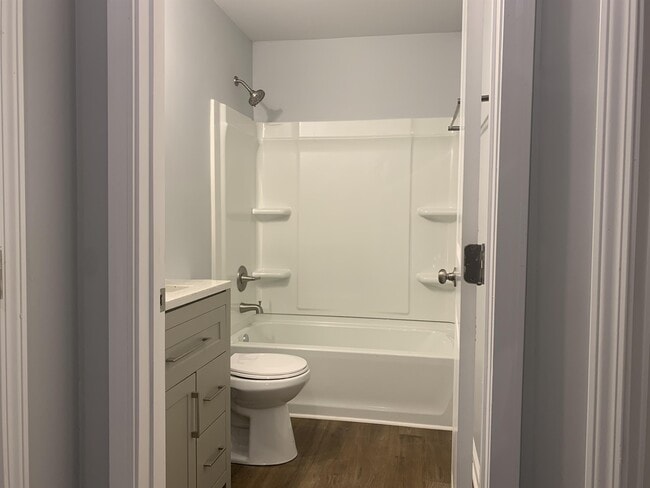 924 Chapman Cir in Stone Mountain, GA - Building Photo - Building Photo