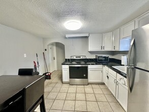 4567 50th Ave N in St. Petersburg, FL - Building Photo - Building Photo