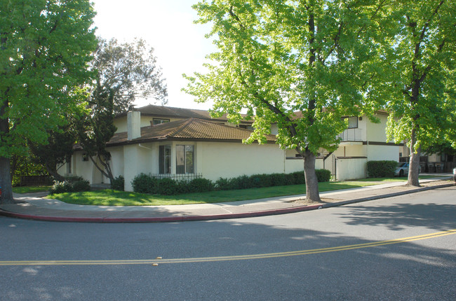 892 Michael Dr in Campbell, CA - Building Photo - Building Photo