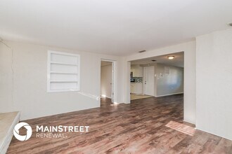 1050 Normandy Blvd in Holiday, FL - Building Photo - Building Photo