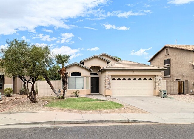 property at 3484 S Arroyo Ln
