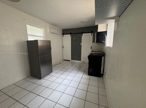 1779 SW 5th St in Miami, FL - Building Photo - Building Photo