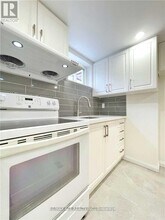 246 Horsham Ave in Toronto, ON - Building Photo - Building Photo