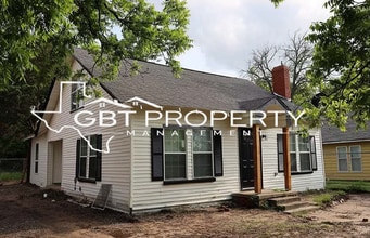 818 E Palestine St in Mexia, TX - Building Photo - Building Photo