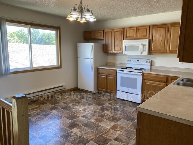 property at 912 9th Ave SE