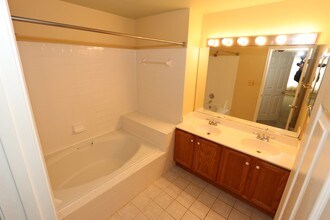 174 Kendrick Pl, Unit 26 in Gaithersburg, MD - Building Photo - Building Photo