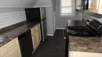 425 N Morse Ave in Liberty, MO - Building Photo