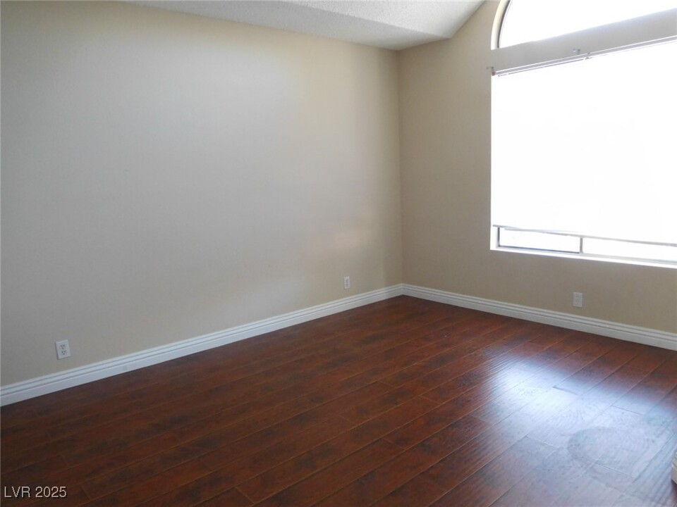 3220 Tocata Dr in Las Vegas, NV - Building Photo