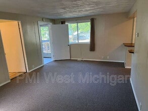 538 Spencer St NE in Grand Rapids, MI - Building Photo - Building Photo