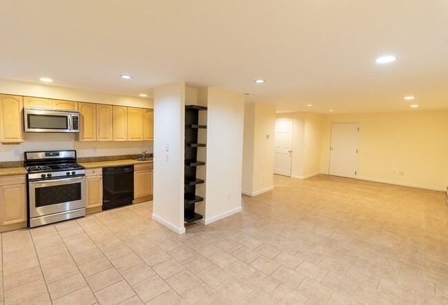 55 E Concord St, Unit 1