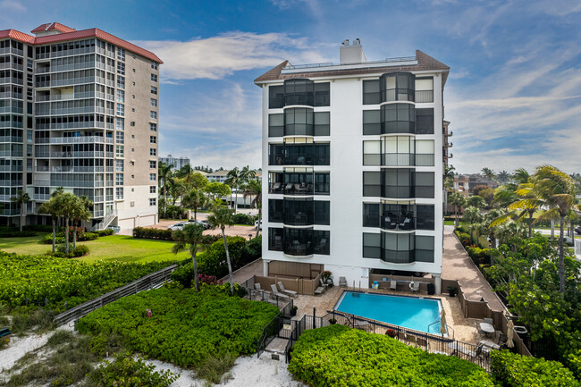 The Mansions in Naples, FL - Foto de edificio - Building Photo