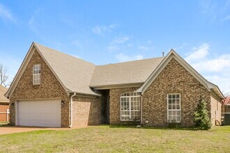 145 Cameron Dr in Oakland, TN - Building Photo - Building Photo