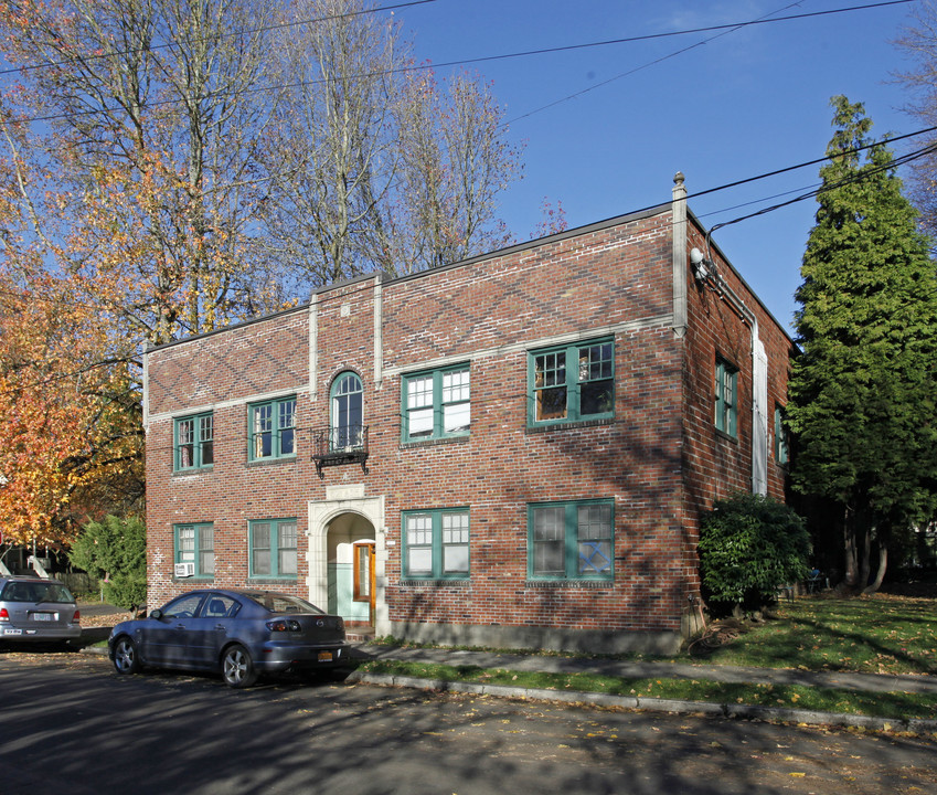 1607 SE Ash St in Portland, OR - Foto de edificio