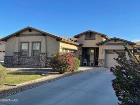 15569 W Montecito Ave in Goodyear, AZ - Building Photo