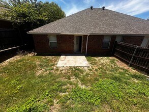 210 Rentz Pl Cir in Weatherford, TX - Foto de edificio - Building Photo