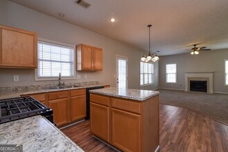 2218 Baker Carter Dr in Loganville, GA - Building Photo - Building Photo