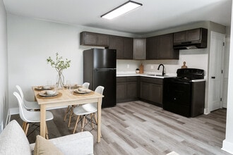 Case Mansion Flats in Canton, OH - Building Photo - Building Photo