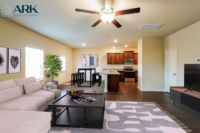 525 Clover Cir in Springville, AL - Building Photo - Building Photo