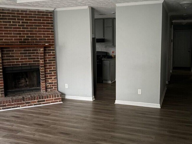 1136 Summer Brook Rd in Atlanta, GA - Building Photo - Building Photo