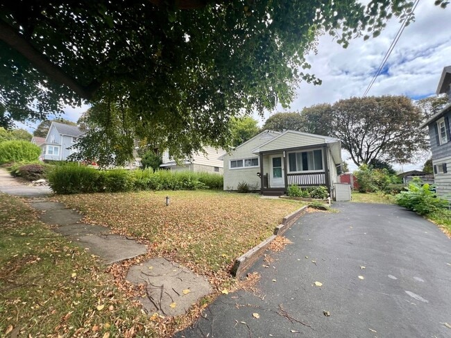 427 Mosley Dr in Syracuse, NY - Building Photo - Building Photo