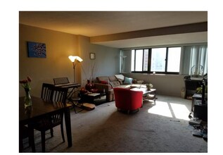 9 Hawthorne Pl, Unit 6C in Boston, MA - Building Photo - Building Photo