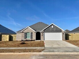 500 Peach Ave in Centerton, AR - Building Photo