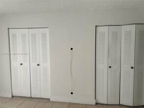 17911 NW 68th Ave in Hialeah, FL - Building Photo - Building Photo