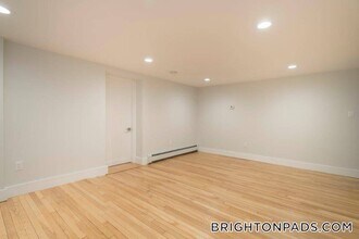 31 South St, Unit B4 in Boston, MA - Building Photo - Building Photo