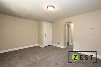 15767 Pinehurst St in Detroit, MI - Building Photo - Building Photo
