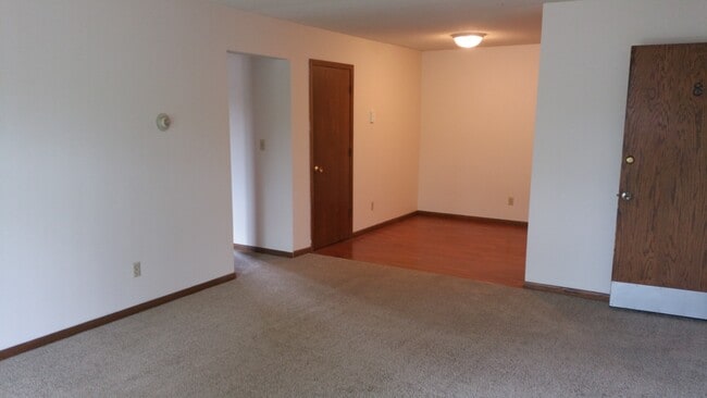 1711 Northway Dr in North Mankato, MN - Building Photo - Building Photo