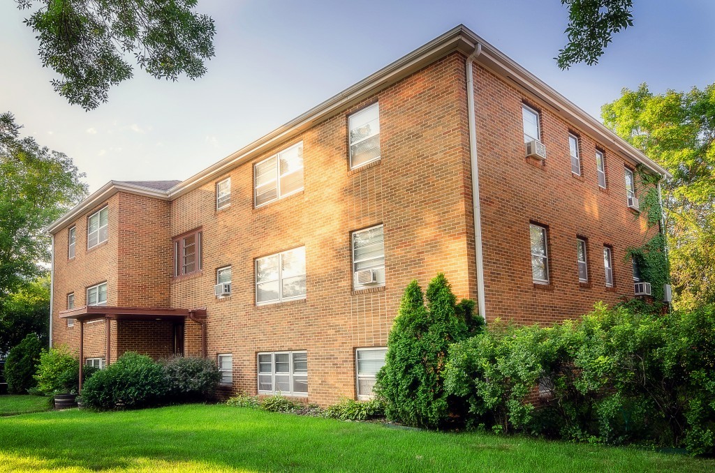 Huntington Ave Apartments in St. Louis Park, MN - Foto de edificio