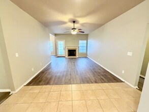 2827 N Cassius Ln in Fayetteville, AR - Building Photo - Building Photo