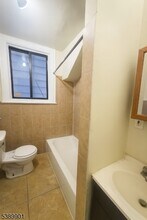 374 Myrtle Ave, Unit 1 in Irvington, NJ - Building Photo - Building Photo