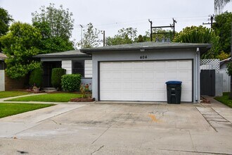 404 E Everett Pl in Orange, CA - Building Photo - Building Photo