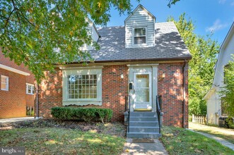 913 Brompton St in Fredericksburg, VA - Foto de edificio - Building Photo