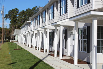 Village At Dresser Lane in Leland, NC - Building Photo - Building Photo