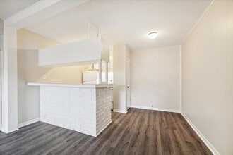 3259 Branard St in Houston, TX - Building Photo - Building Photo